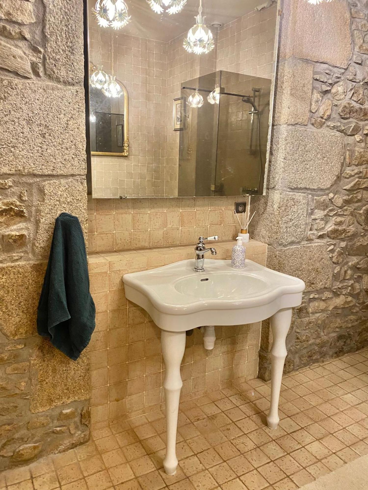 מאיין L'Hotel De Herce Chambre D'Hote חדר תמונה